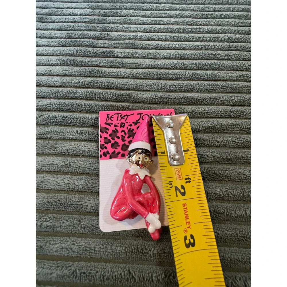 Betsey Johnson Elf Pin Brooch Pink Gold Tone Holiday Festive Whimsical‎